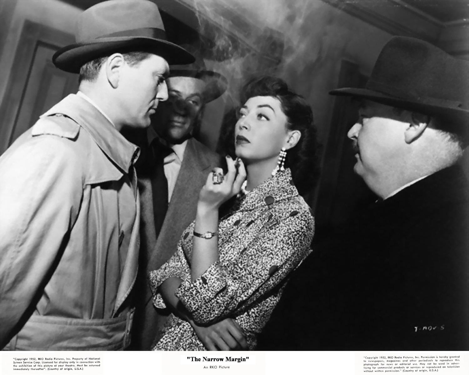 The Narrow Margin (1952)